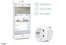 Siri lässt den Weihnachtsbaum strahlen