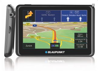 Mobile Navis von Blaupunkt sind mit aktiver Halterung und Stauinformationen via Internet ausger&uuml;stet.