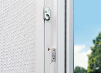 Die von Homematic IP mitgelieferten Klebestreifen erm&ouml;glichen einen verdeckten Einbau in den Rahmen von Kunststofffenstern und -t&uuml;ren.