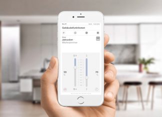 Die Bedienung des Server Gira X1 funktioniert nicht nur &uuml;berall im Geb&auml;ude, sondern auch aus der Ferne: Mit der App zum Gira X1 werden mobile Ger&auml;te zu komfortablen Bedienelementen der intelligenten Geb&auml;udetechnik.
