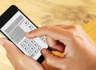 Telenot-Sicherheitstechnik: Smarte Sicherheit mit der Alarmanlagen-App &bdquo;BuildSec&ldquo; in der Hand &ndash; wie das geht, k&ouml;nnen Besucher des E-Hauses erleben.