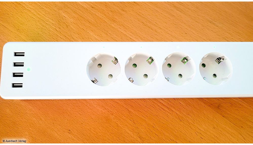 Bei den Steckerleisten ist es sinnvoll, wenn – wie hier beim Hama-Modell – durch eine LED angezeigt wird, welche Dose bereits eingeschaltet ist