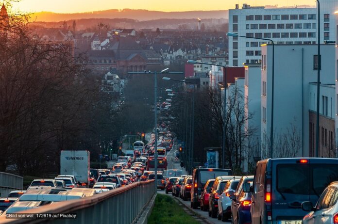 Symbolbild Stau