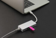 Notebook USB-Stecker
