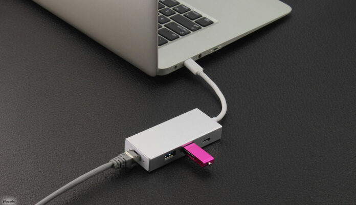 Notebook USB-Stecker