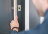 Biometrische Zutrittskontrolle und KNX: Was ist neu Fingerabdruck Nahaufnahme
