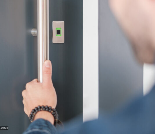 Biometrische Zutrittskontrolle und KNX: Was ist neu Fingerabdruck Nahaufnahme