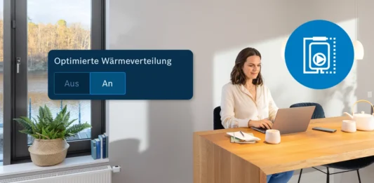 Bosch Smart Home wird 10: Neue Funktionen für Heizung und Sicherheit Frau am Schreibtisch mit Boschdialogfenster im Vordergrund
